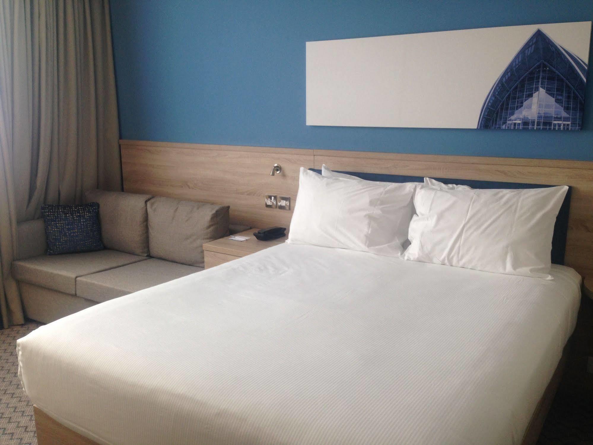 Hampton By Hilton Glasgow Central Exterior foto